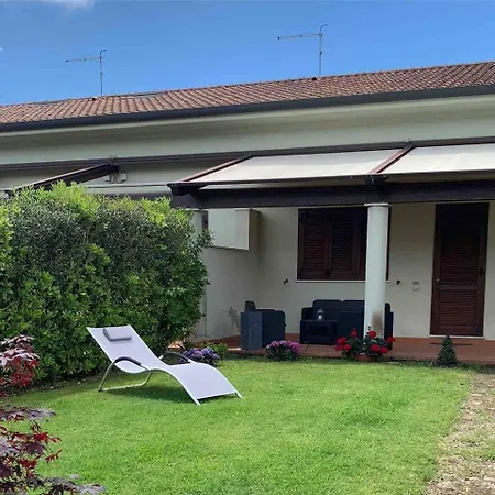 Apuane Apart-hotel 4*